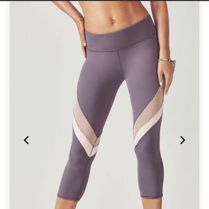 Fabletics cropped leggings